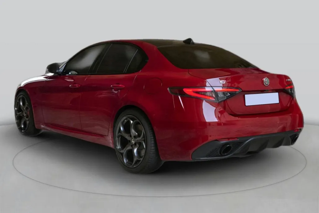 2025 Alfa Romeo Giulia photo 1
