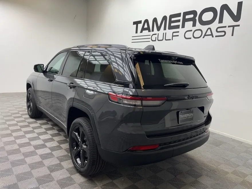 2025 Jeep Grand Cherokee Limited photo 1
