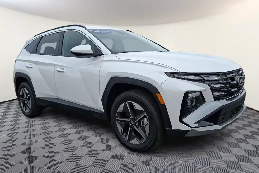 2025 Hyundai Tucson SEL photo 1