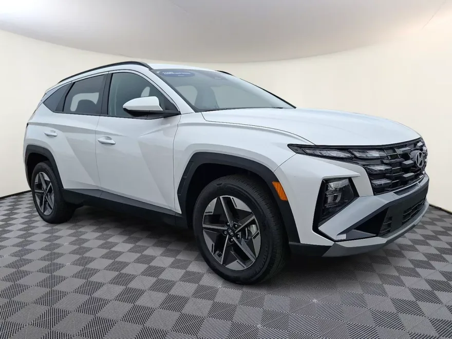 2025 Hyundai Tucson SEL photo 1