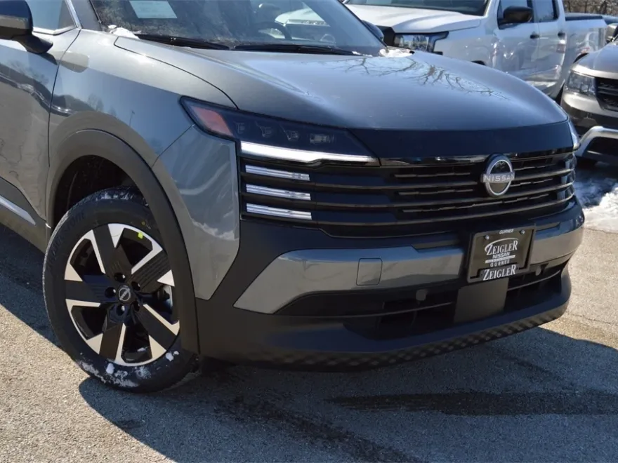 2025 Nissan Kicks SV photo 1
