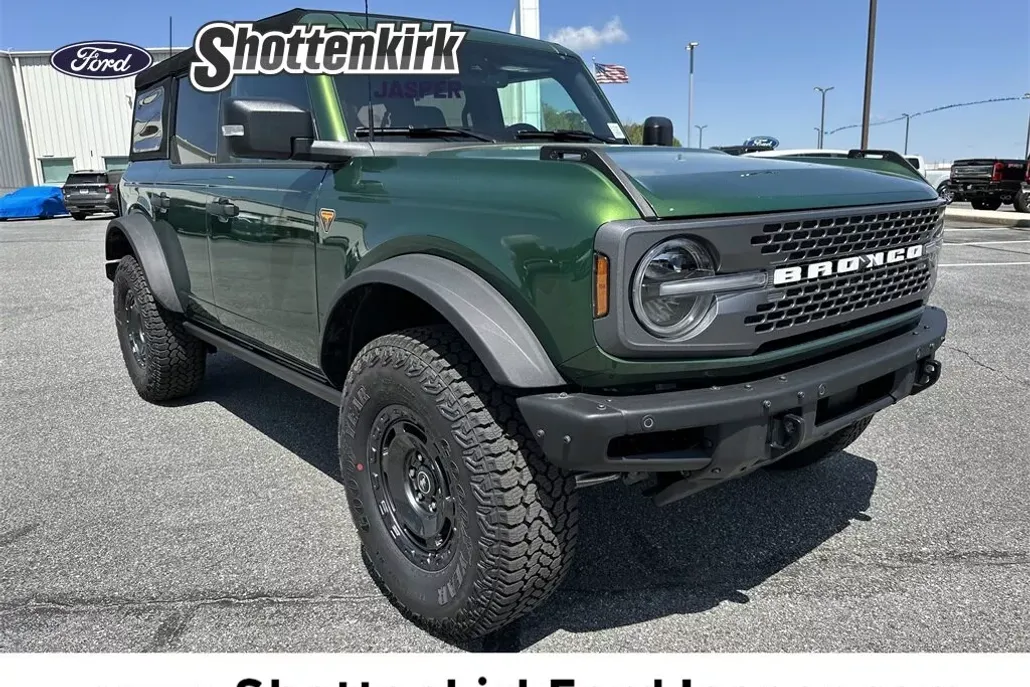 2025 Ford Bronco Badlands photo 1