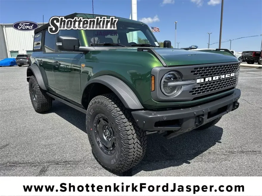 2025 Ford Bronco Badlands photo 1