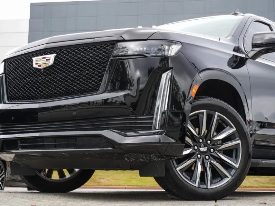 2023 Cadillac Escalade Sport photo 1