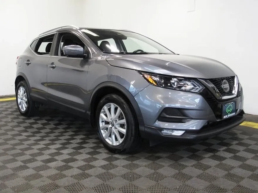 2022 Nissan Rogue Sport SV photo 1