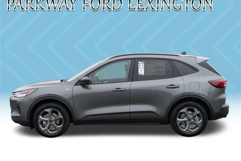 2025 Ford Escape ST-Line photo 1