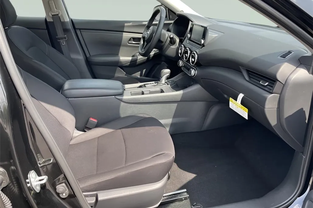 2025 Nissan Sentra S photo 1