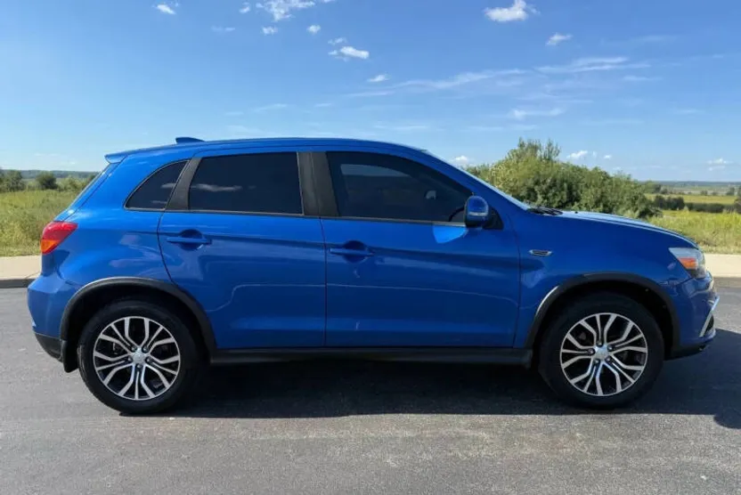 2019 Mitsubishi Outlander Sport ES photo 1