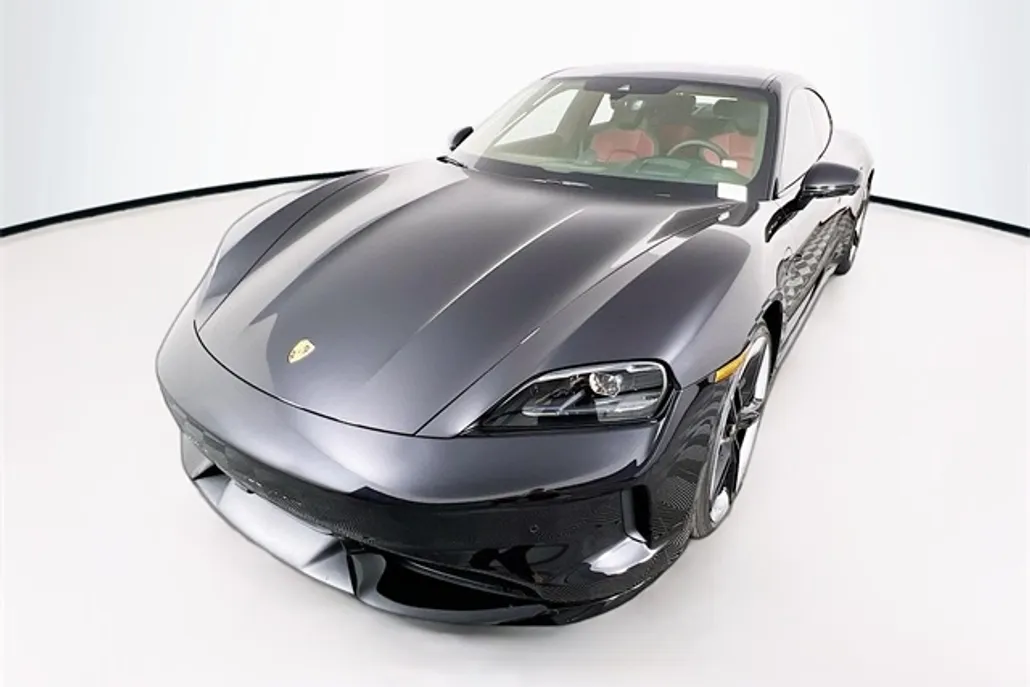2026 Porsche Taycan GTS photo 1