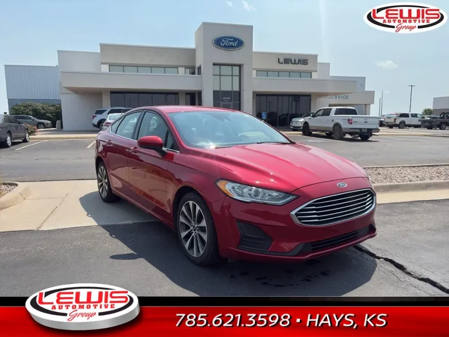 2020 Ford Fusion SE photo 1