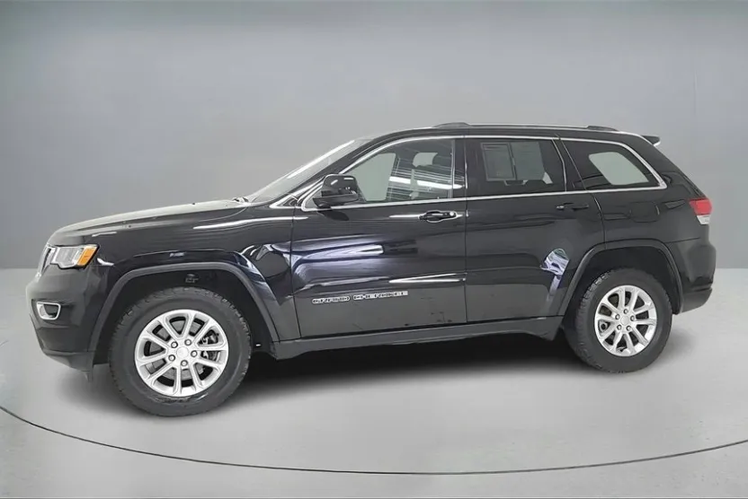 2021 Jeep Grand Cherokee Laredo E photo 1