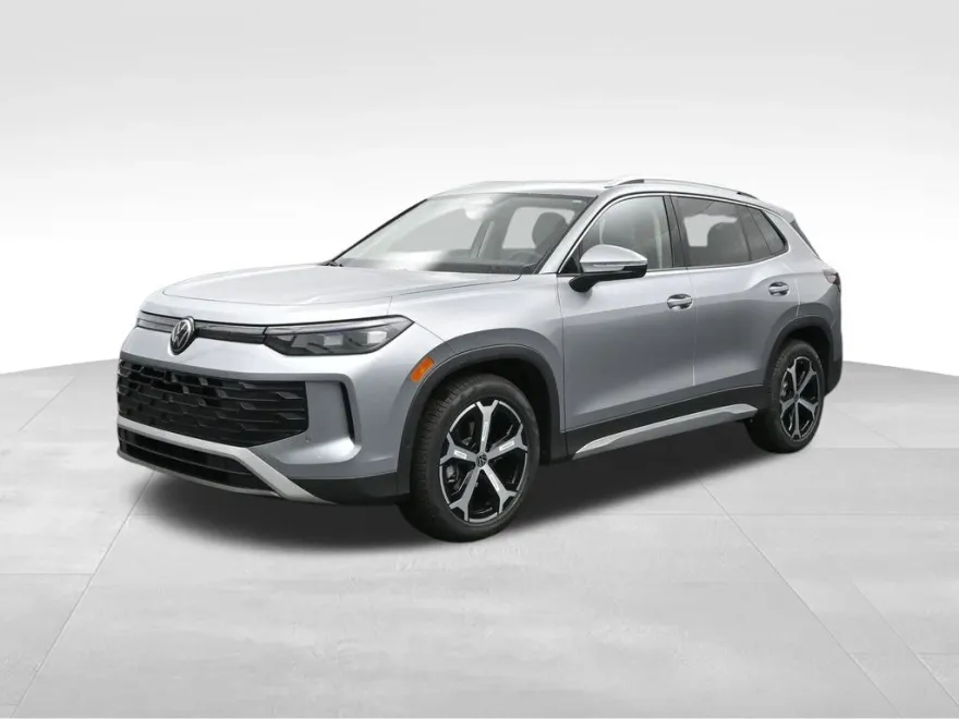 2025 Volkswagen Tiguan SE photo 1