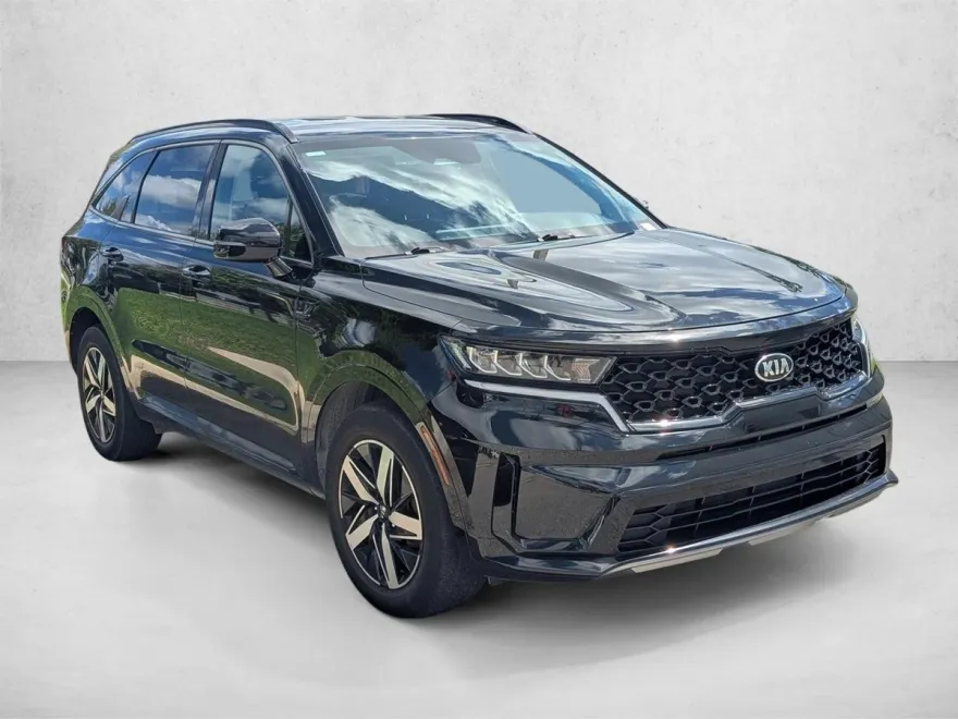 2021 Kia Sorento S photo 1