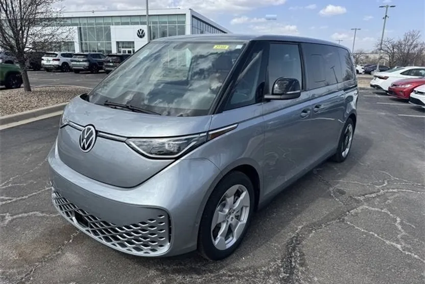 2025 Volkswagen ID. Buzz Pro S photo 1