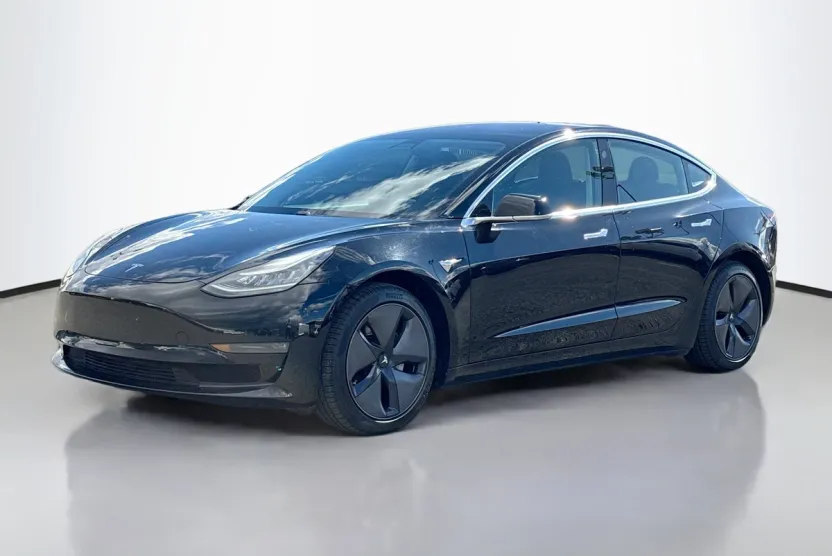 2018 Tesla Model 3 Long Range photo 1