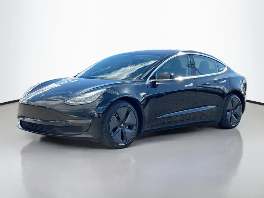 2018 Tesla Model 3 Long Range photo 1