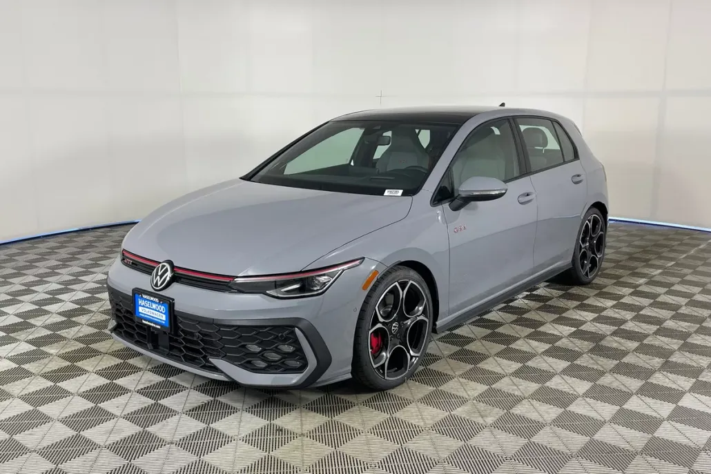 2025 Volkswagen Golf GTI Autobahn photo 1