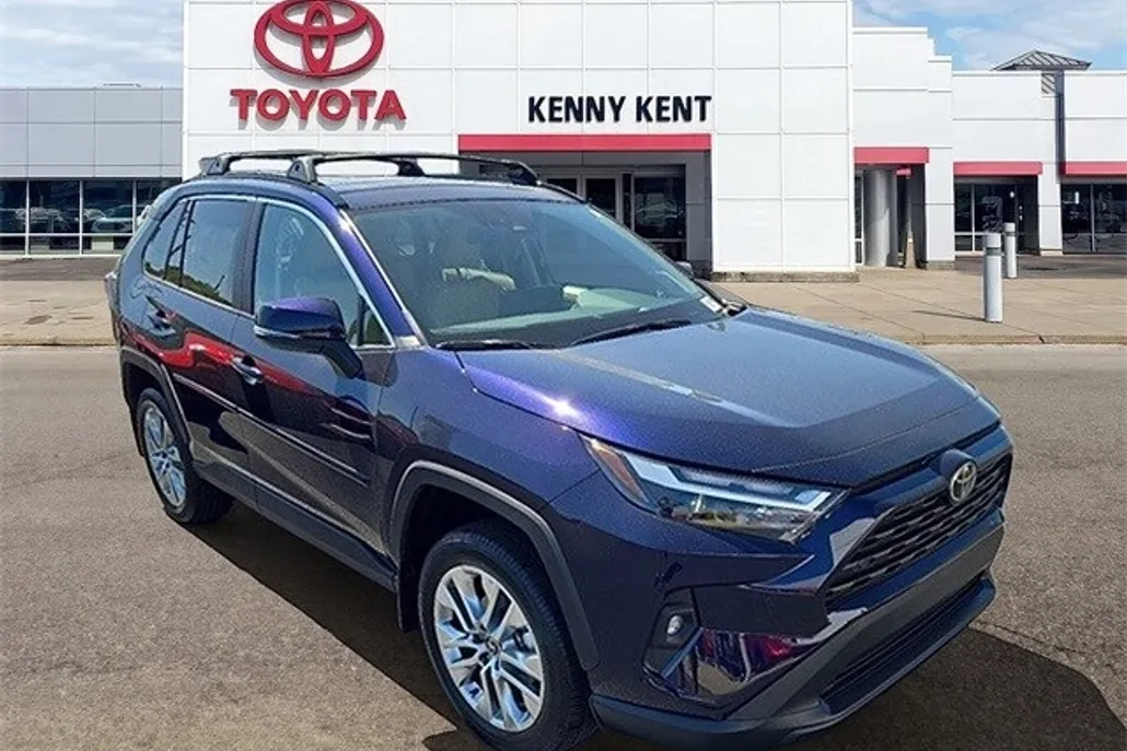 2025 Toyota RAV4 XLE Premium photo 1