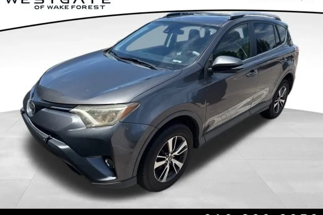 2018 Toyota RAV4 Adventure XLE photo 1