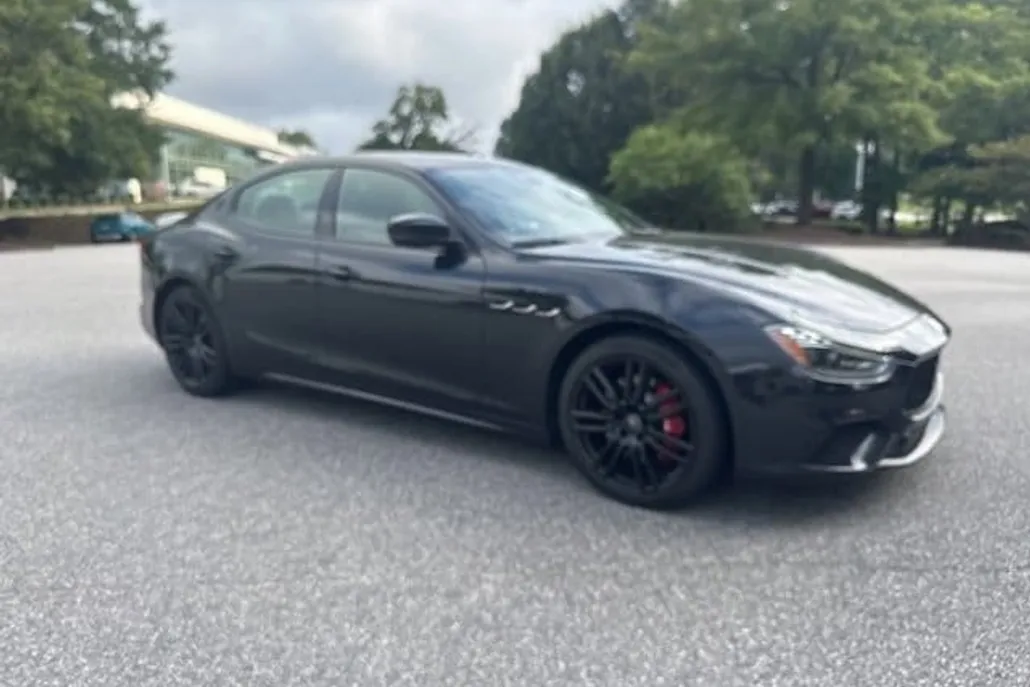 2022 Maserati Ghibli Modena Q4 photo 1