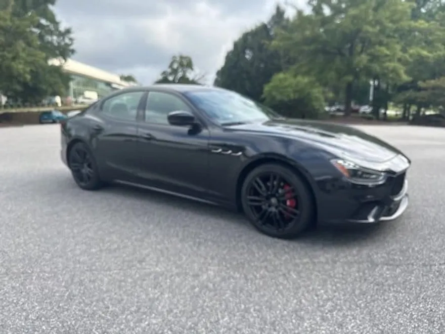 2022 Maserati Ghibli Modena Q4 photo 1