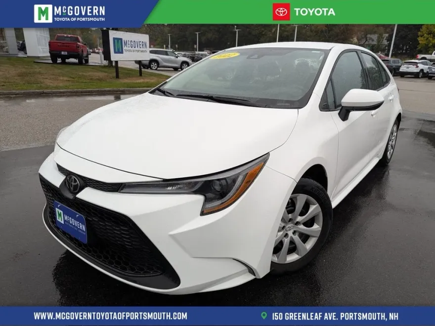 2022 Toyota Corolla LE photo 1