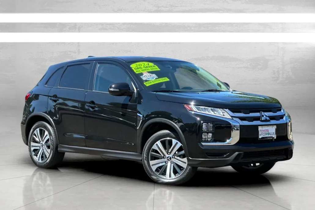 2024 Mitsubishi Outlander Sport SE photo 1