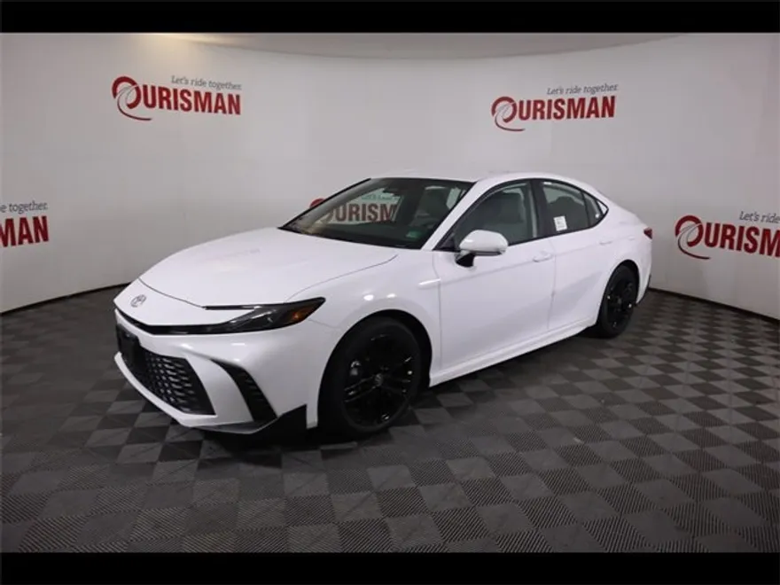 2026 Toyota Camry SE photo 1