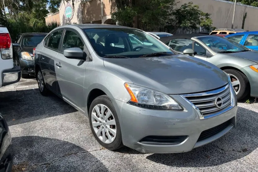 2014 Nissan Sentra SL photo 1