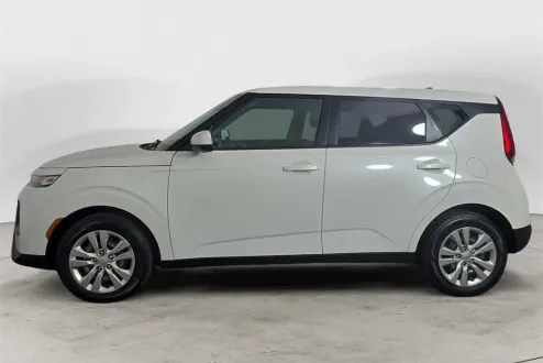 2021 Kia Soul LX photo 2