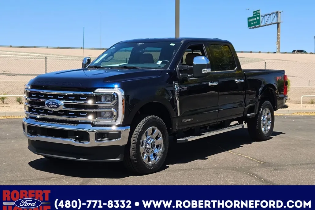 2025 Ford F-250 Lariat photo 1