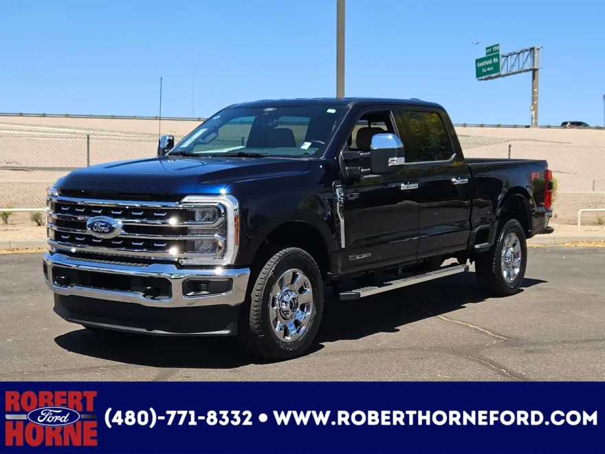 2025 Ford F-250 Lariat photo 1