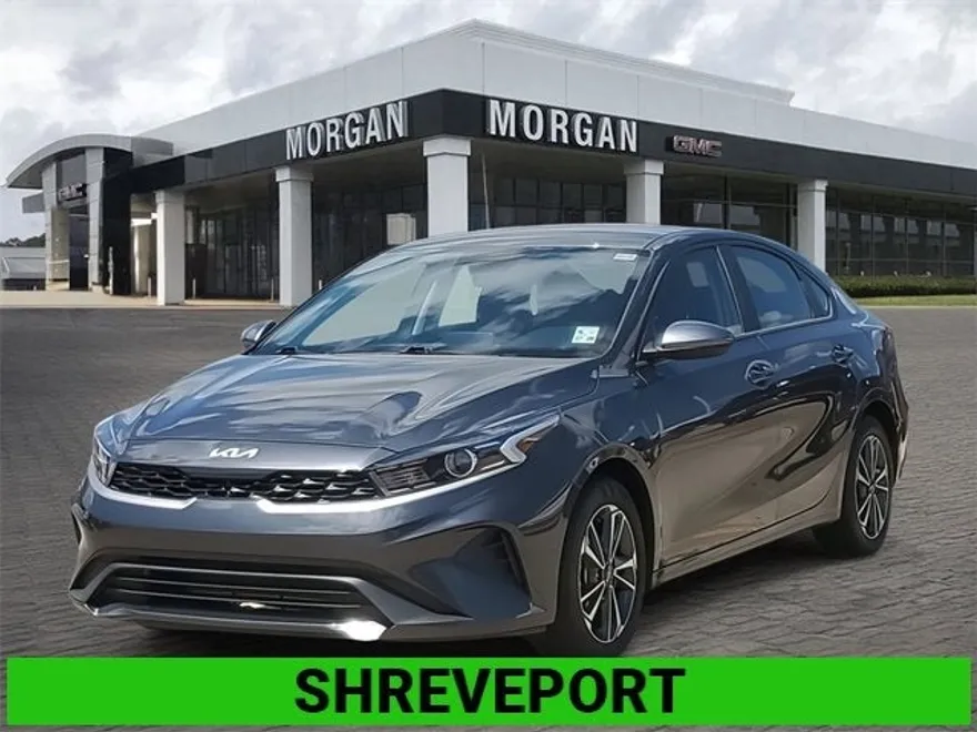 2023 Kia Forte LXS photo 1