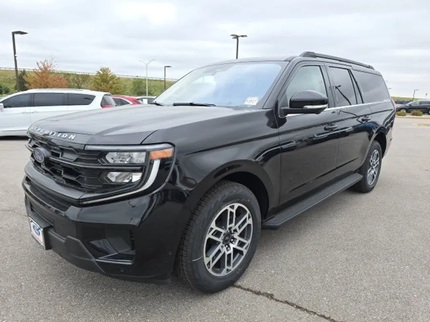 2025 Ford Expedition MAX photo 1