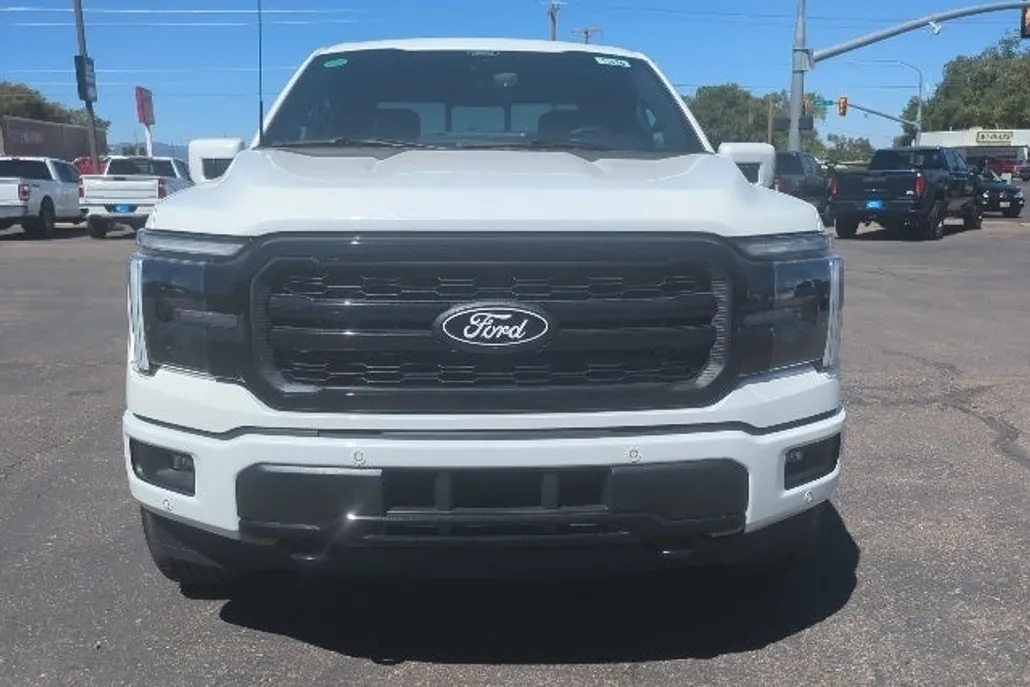 2025 Ford F-150 Lariat photo 1