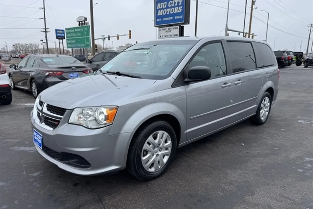 2017 Dodge Grand Caravan SE photo 1