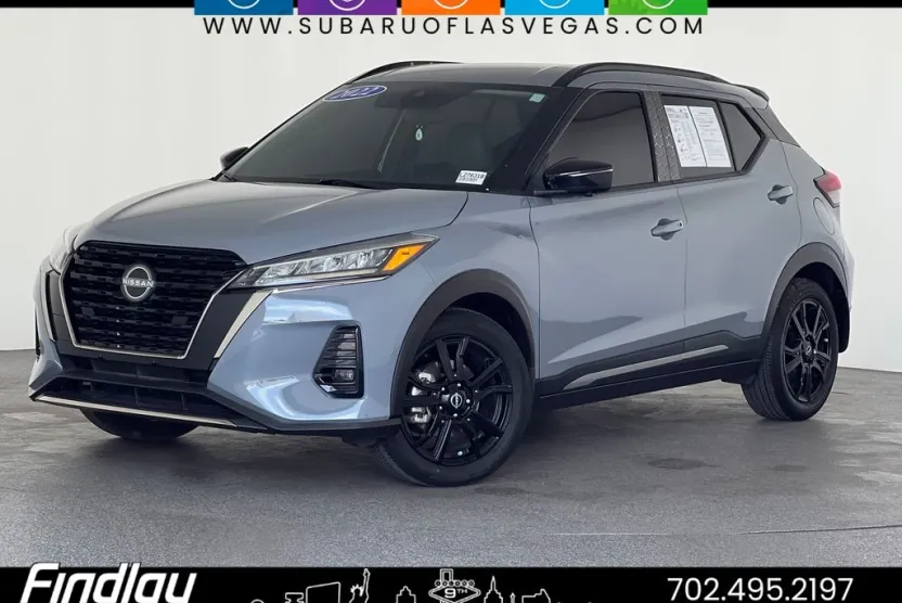 2022 Nissan Kicks SR photo 1