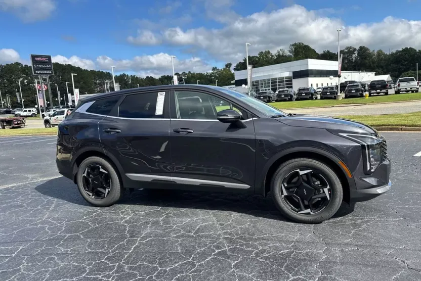 2026 Kia Sportage EX photo 1