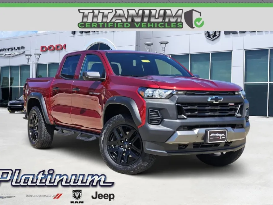 2025 Chevrolet Colorado Trail Boss photo 1