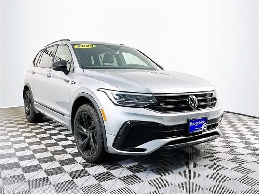 2023 Volkswagen Tiguan SE R-Line Black photo 1