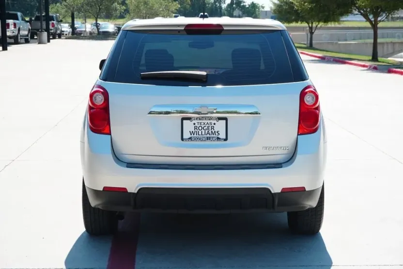 2015 Chevrolet Equinox LS photo 1