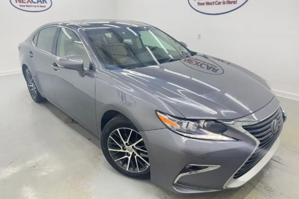 2016 Lexus ES 350 photo 1