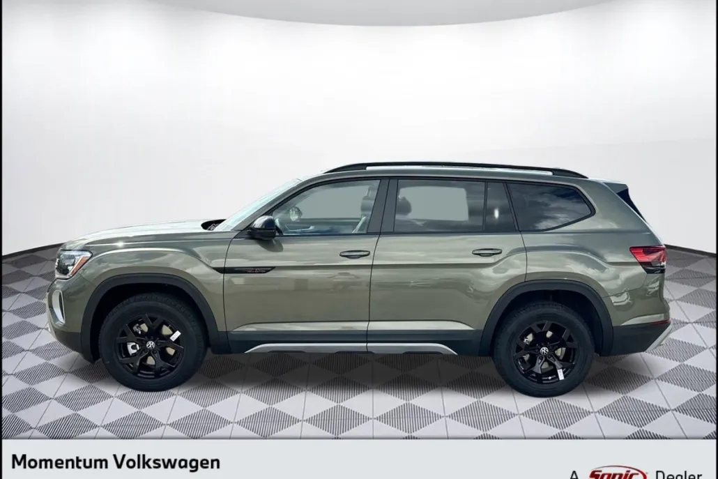 2025 Volkswagen Atlas Peak Edition SE photo 1