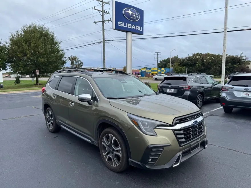 2023 Subaru Ascent Touring photo 1