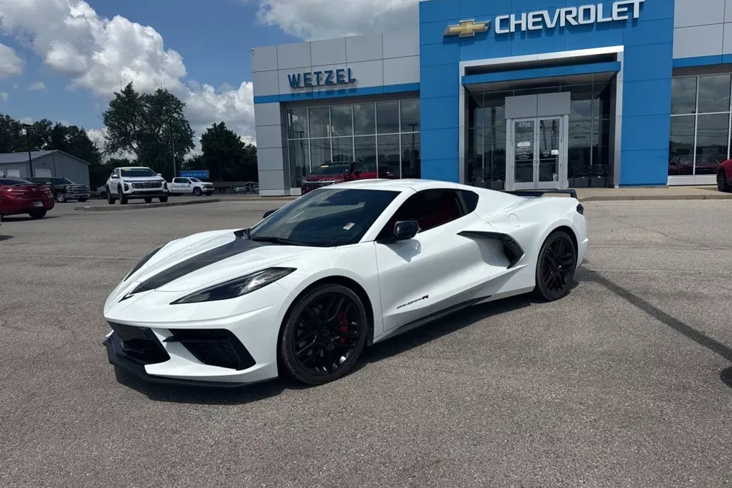 2024 Chevrolet Corvette Stingray 2LT photo 1