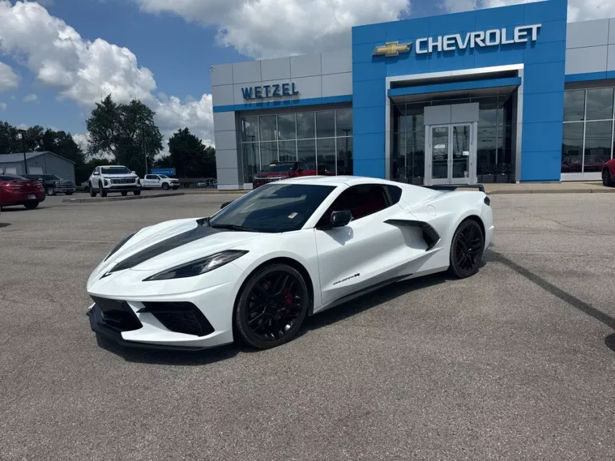 2024 Chevrolet Corvette Stingray 2LT photo 1