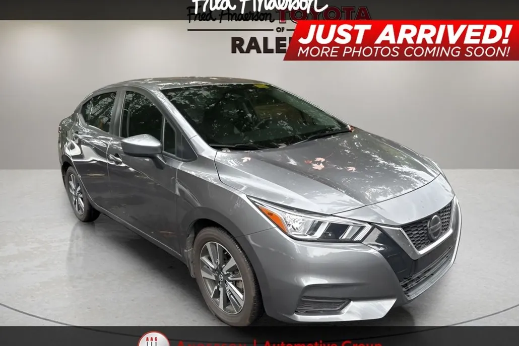 2022 Nissan Versa 1.6 SV photo 1