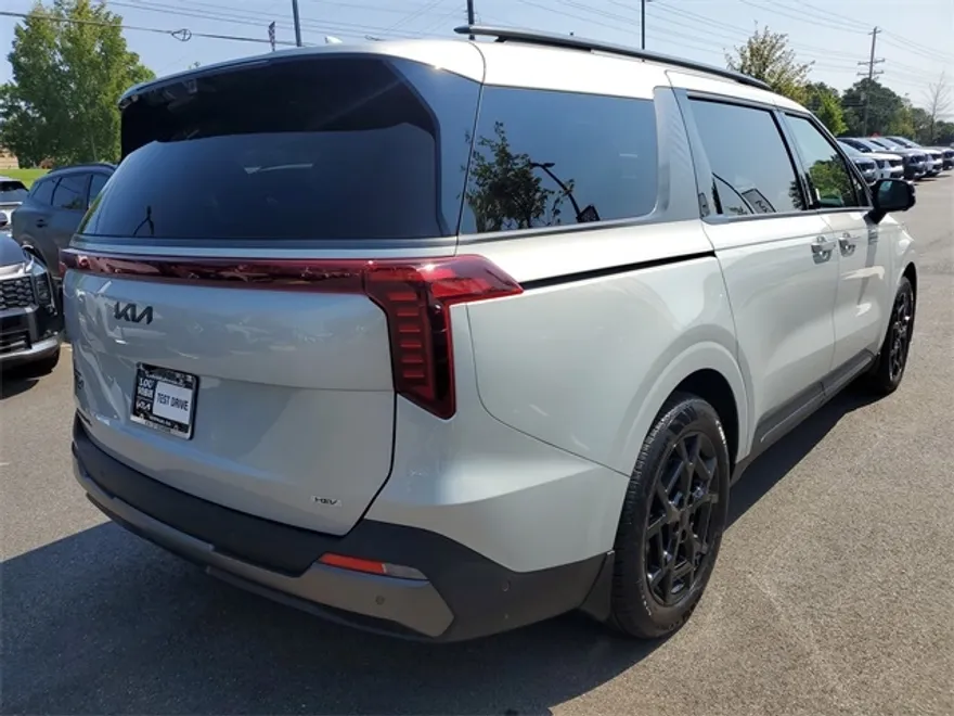 2026 Kia Carnival SX Prestige photo 1