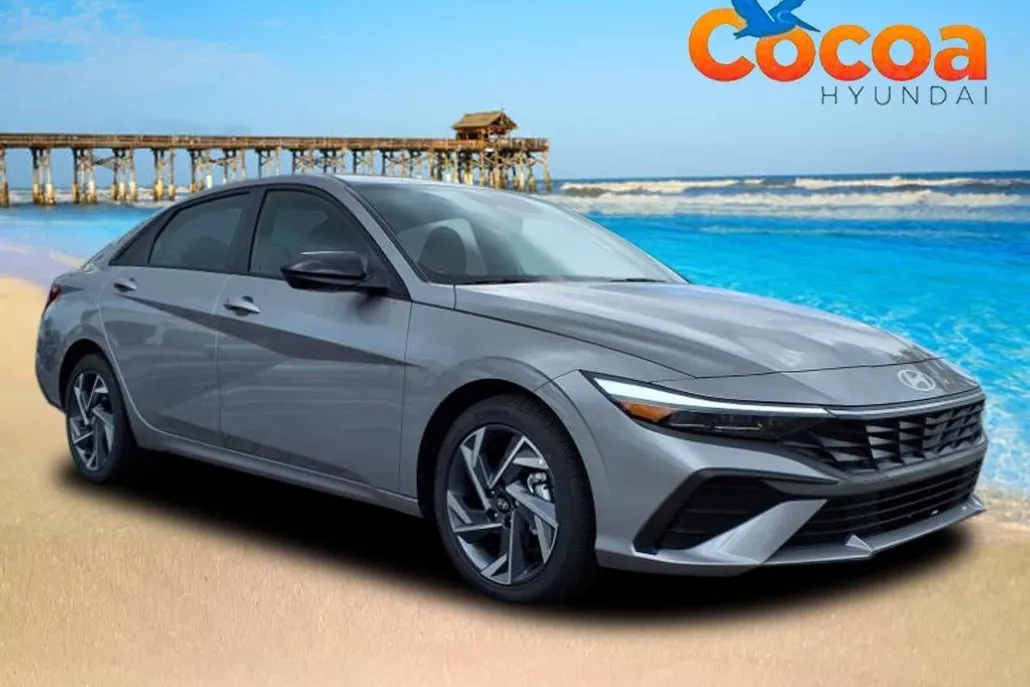 2025 Hyundai Elantra SEL Sport photo 1