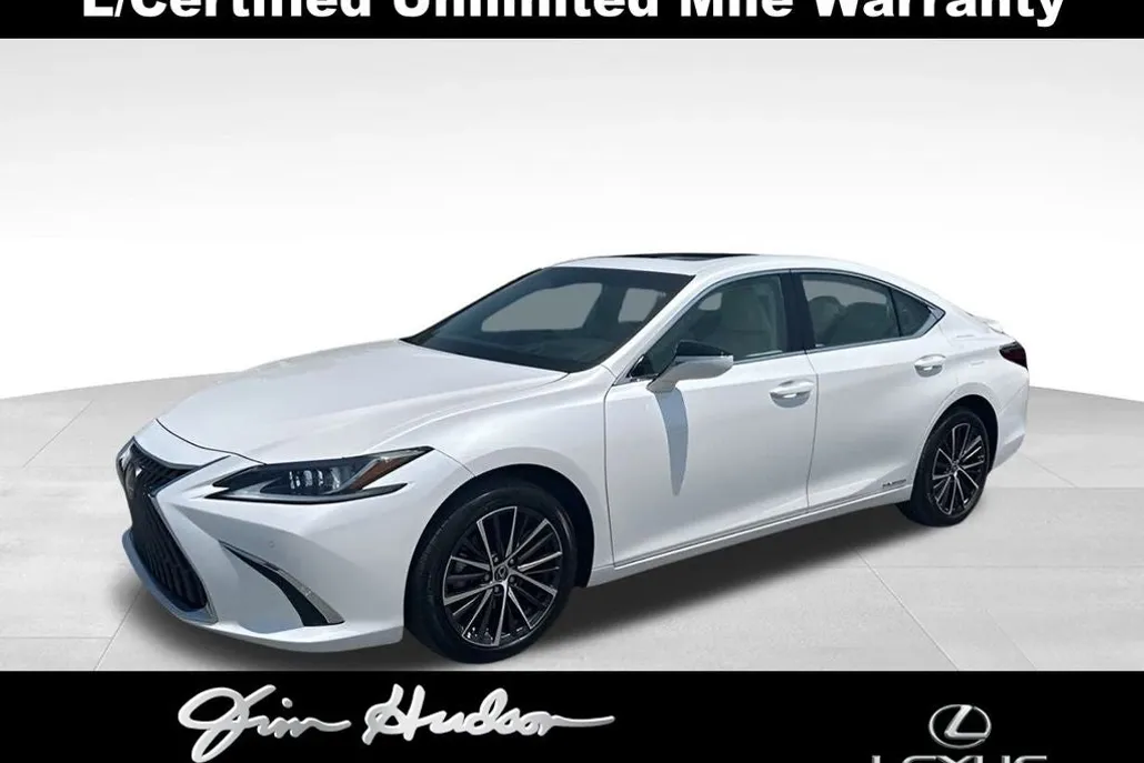 2022 Lexus ES 300h photo 1